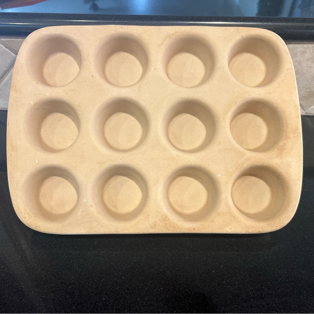 Stoneware Muffin Pan